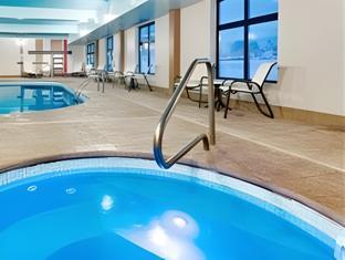 holiday inn express and suites northeast by ihg