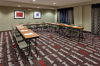 holiday inn express and suites northeast by ihg
