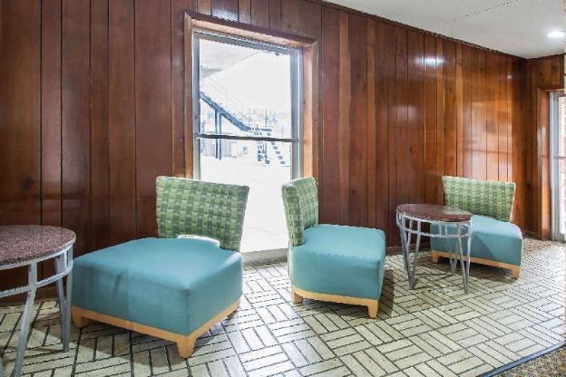rodeway inn and suites winter haven chain of lakes
