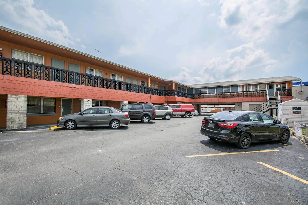 rodeway inn and suites winter haven chain of lakes