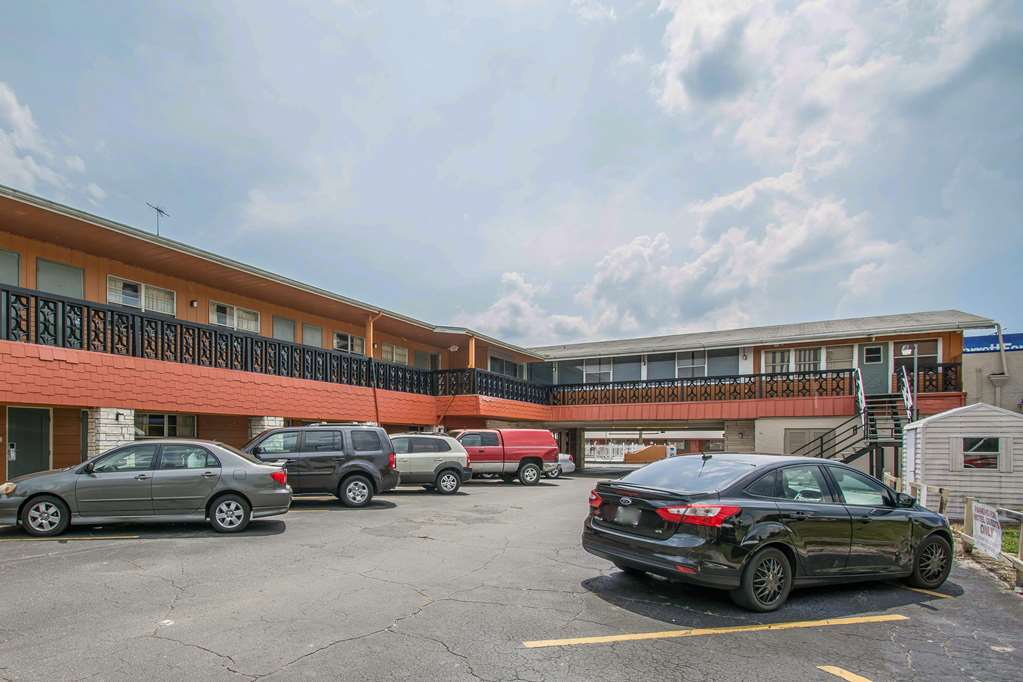 rodeway inn and suites winter haven chain of lakes