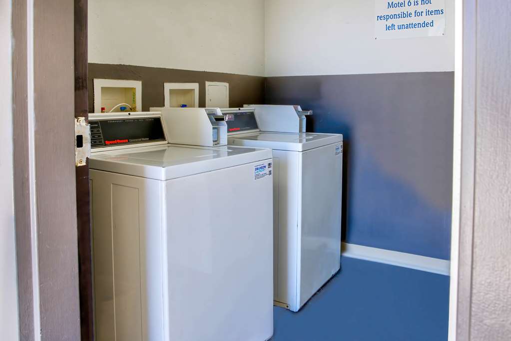 motel 6 hesperia ca west main street i 15