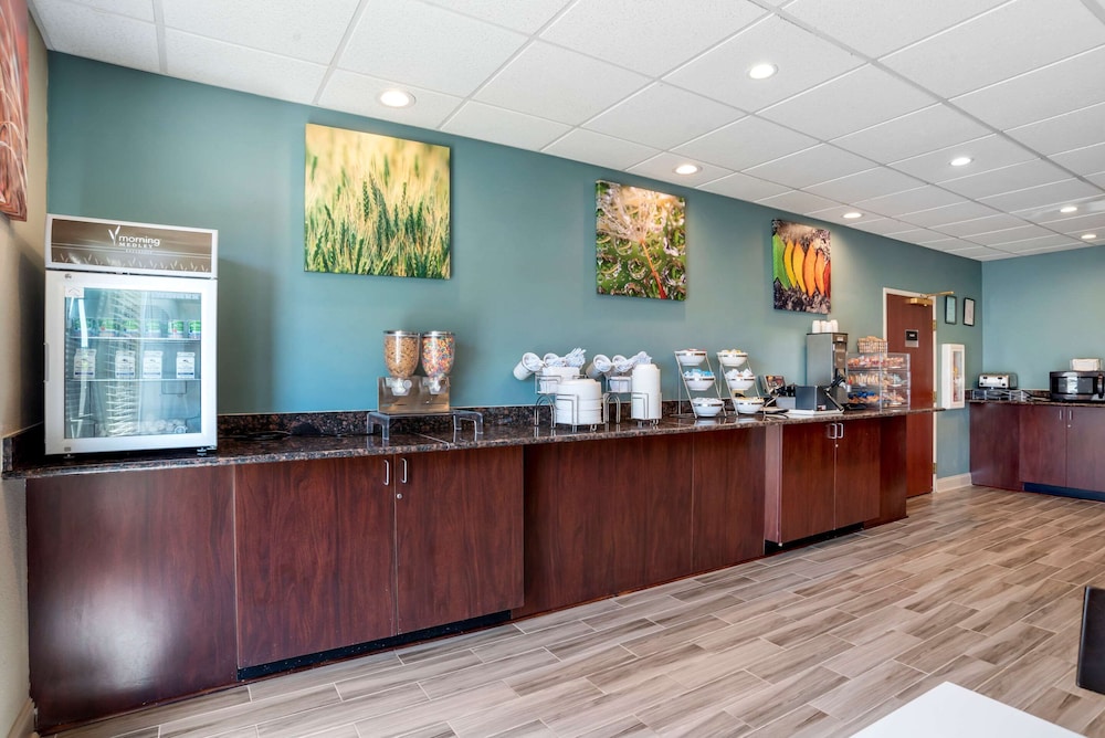 sleep inn and suites auburn campus area i 85