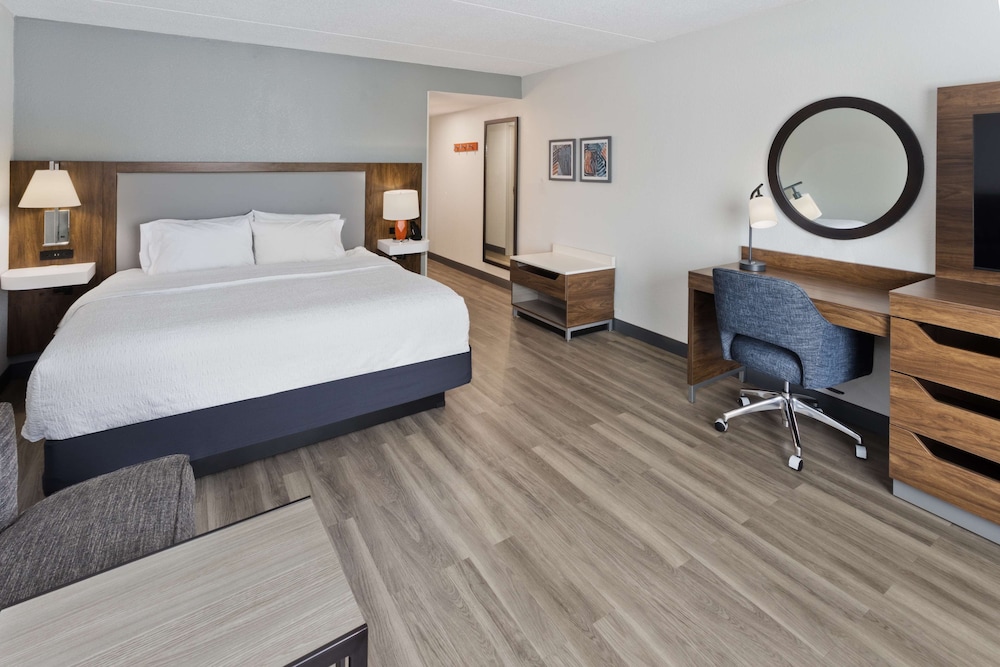 hampton inn and suites lanett west point