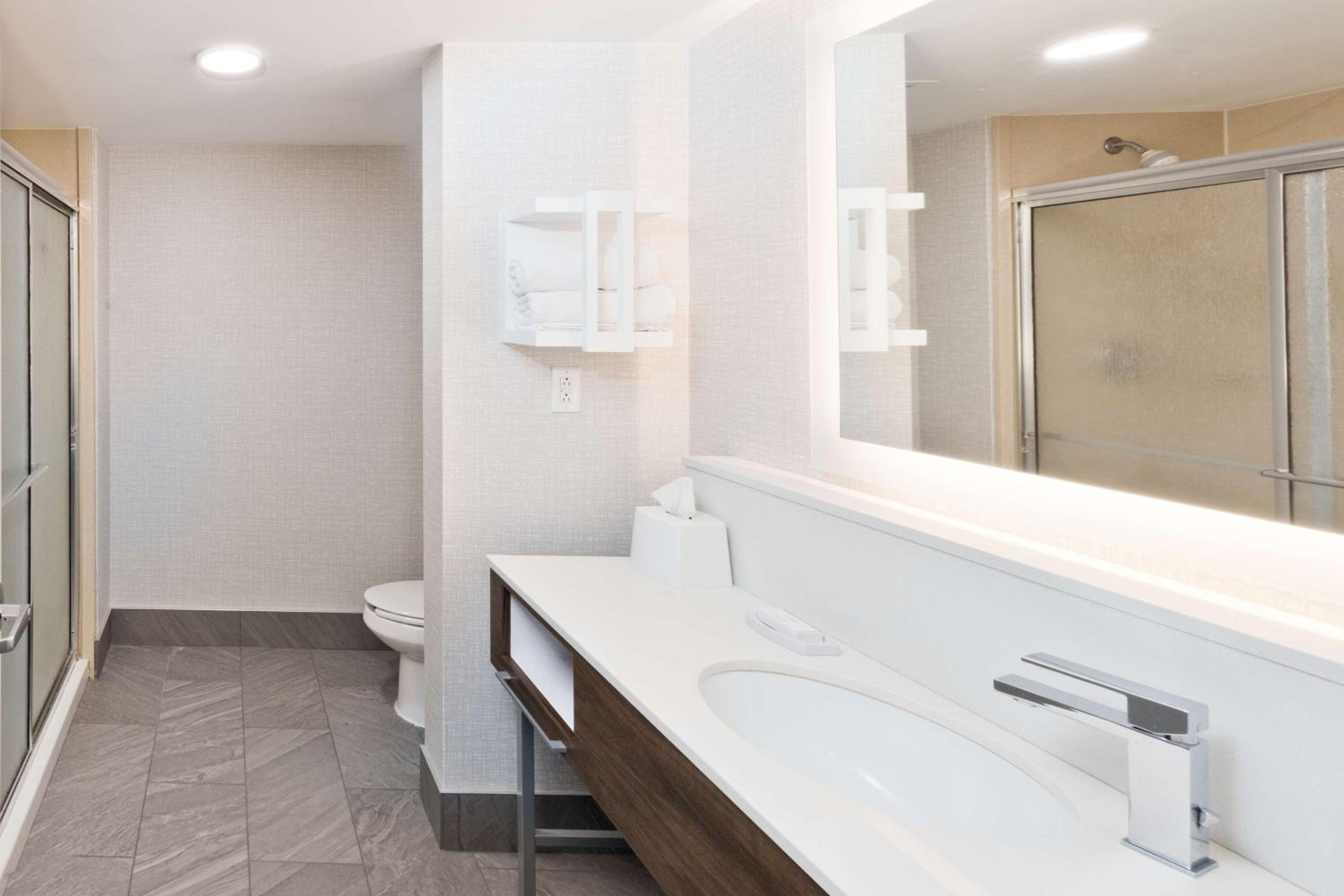 hampton inn and suites lanett west point