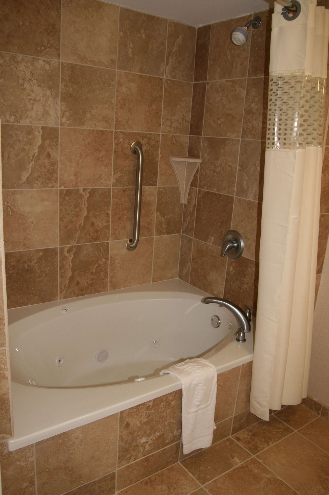 hampton inn and suites lanett west point