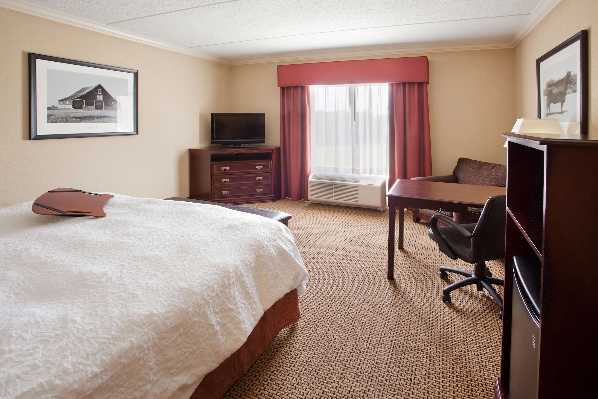 hampton inn and suites lanett west point