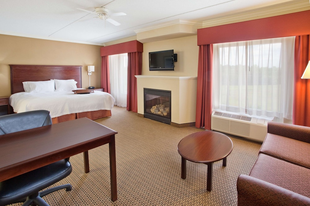 hampton inn and suites lanett west point