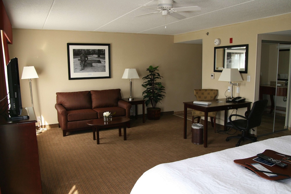 hampton inn and suites lanett west point