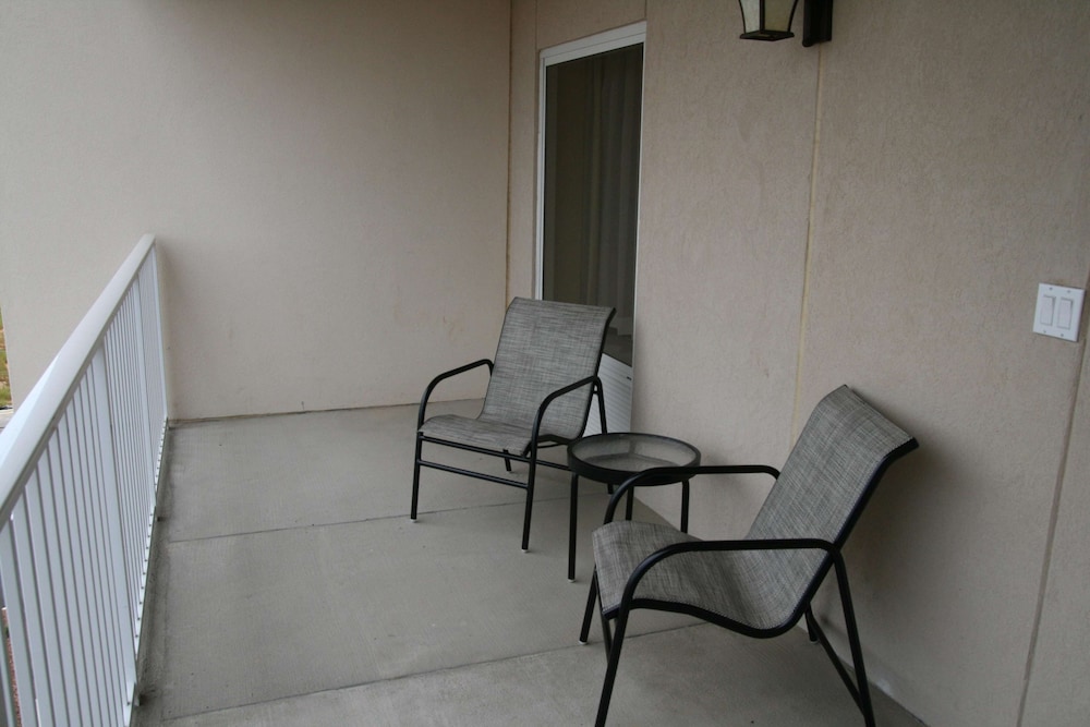 hampton inn and suites lanett west point