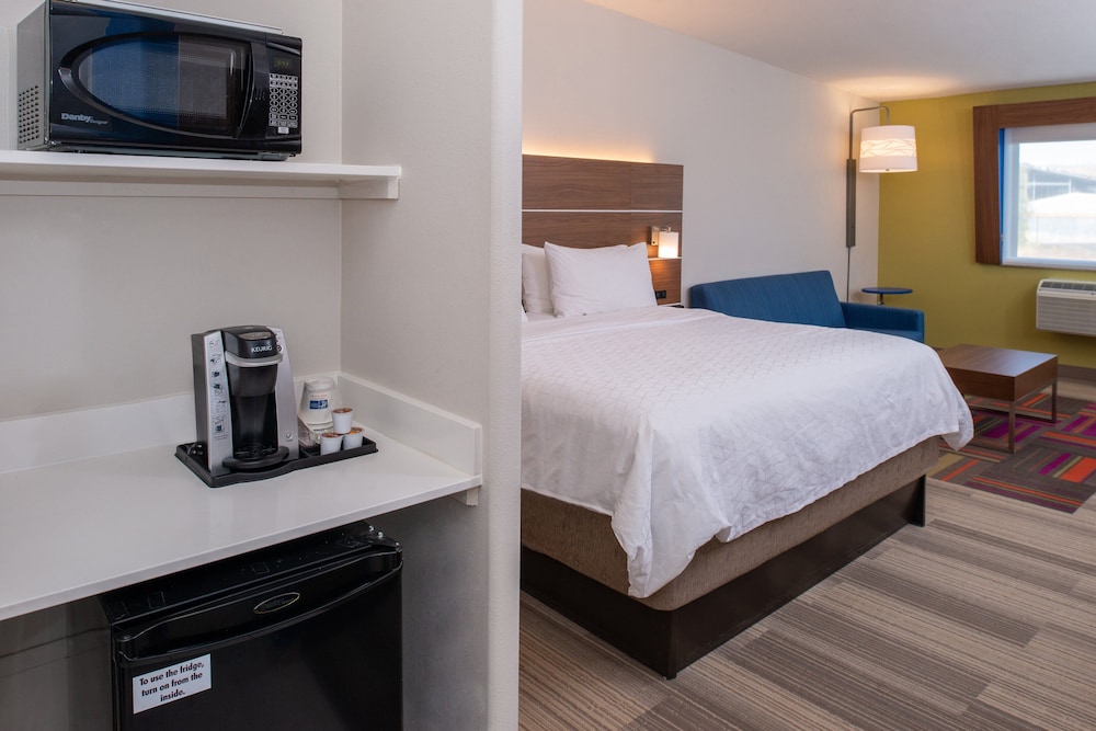 holiday inn express and suites gunnison by ihg