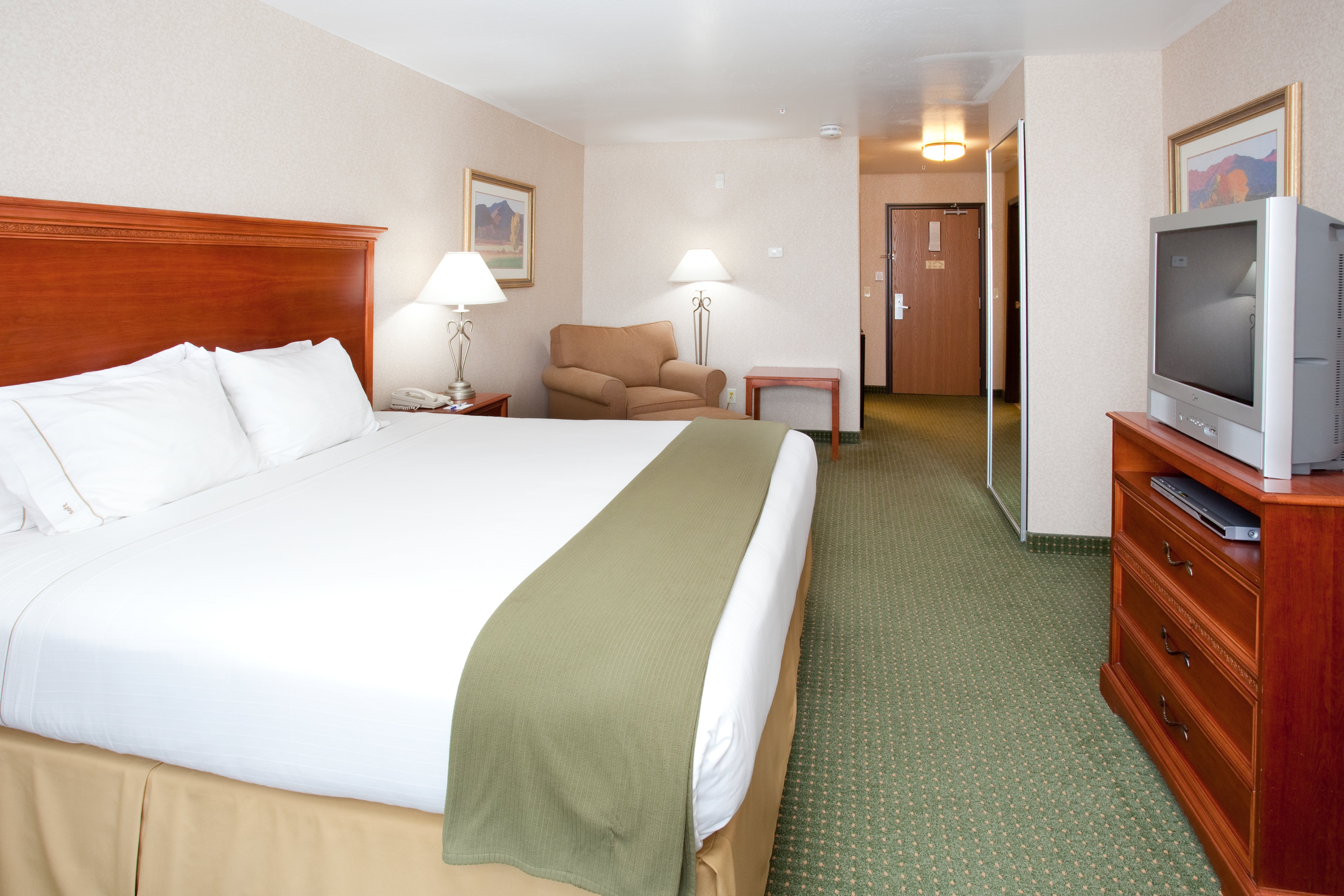 holiday inn express and suites gunnison by ihg