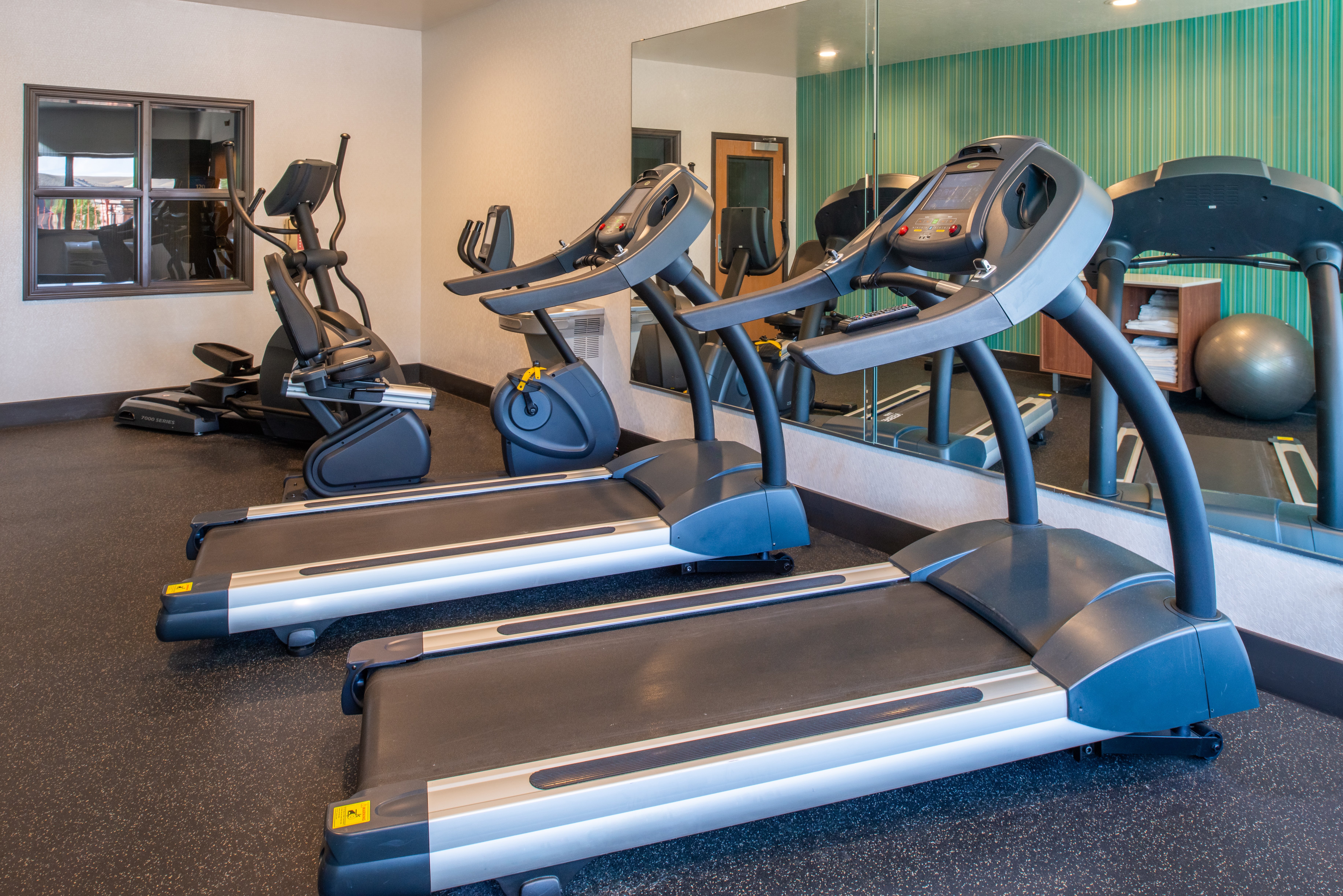 holiday inn express and suites gunnison by ihg