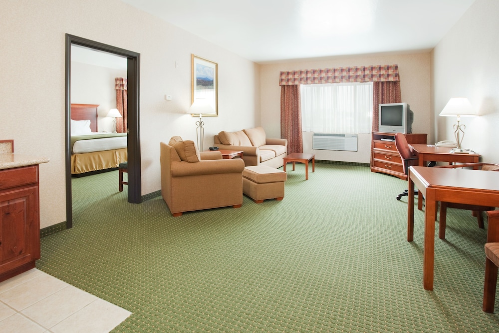 holiday inn express and suites gunnison by ihg