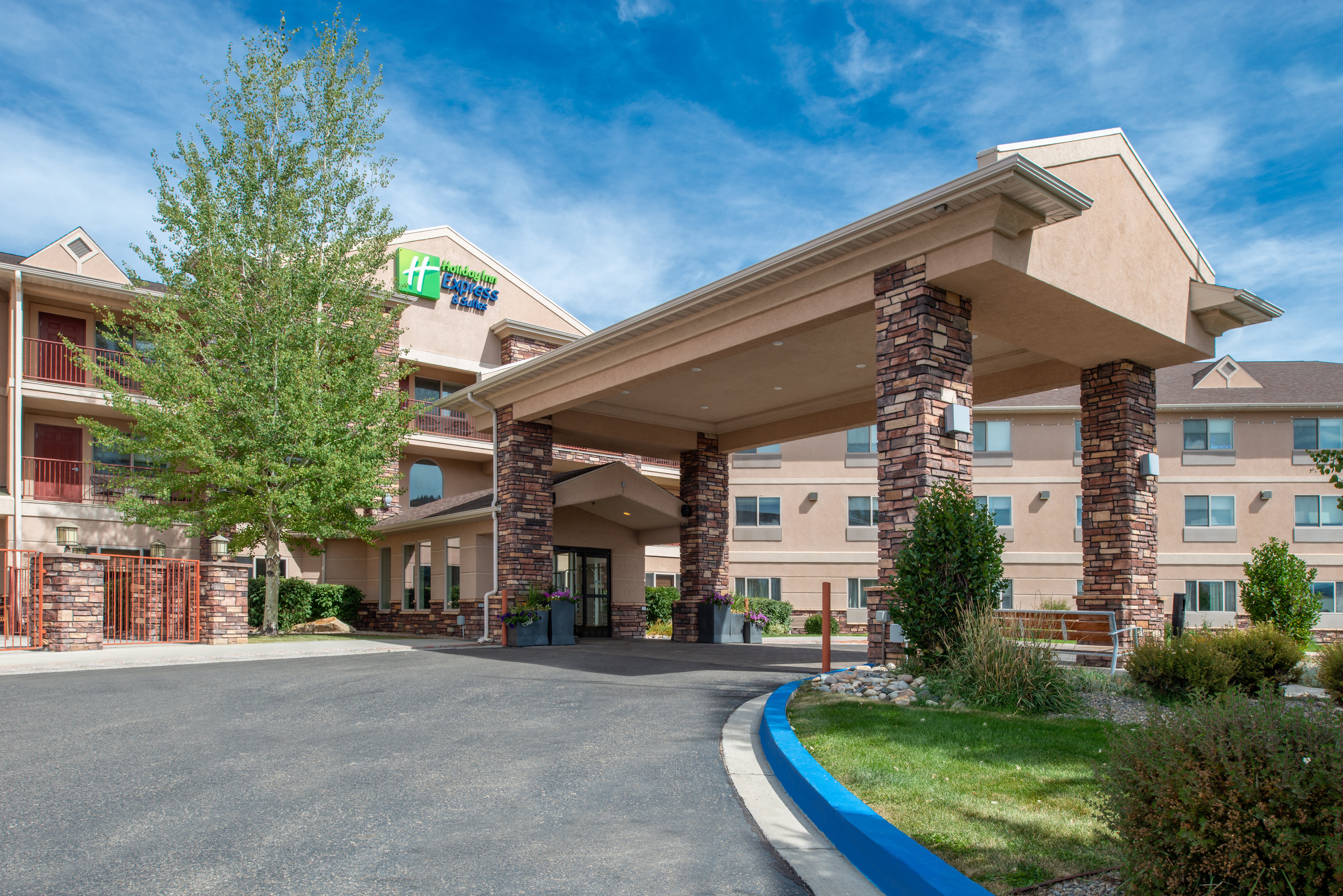 holiday inn express and suites gunnison by ihg