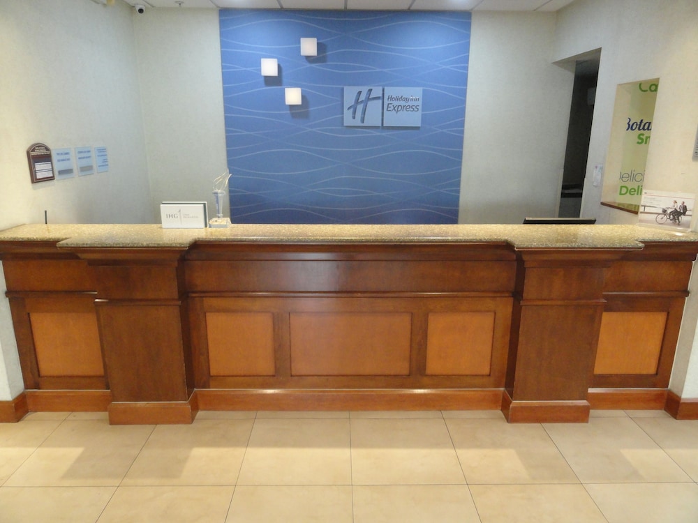 holiday inn express and suites toluca zona aeropuerto by ihg