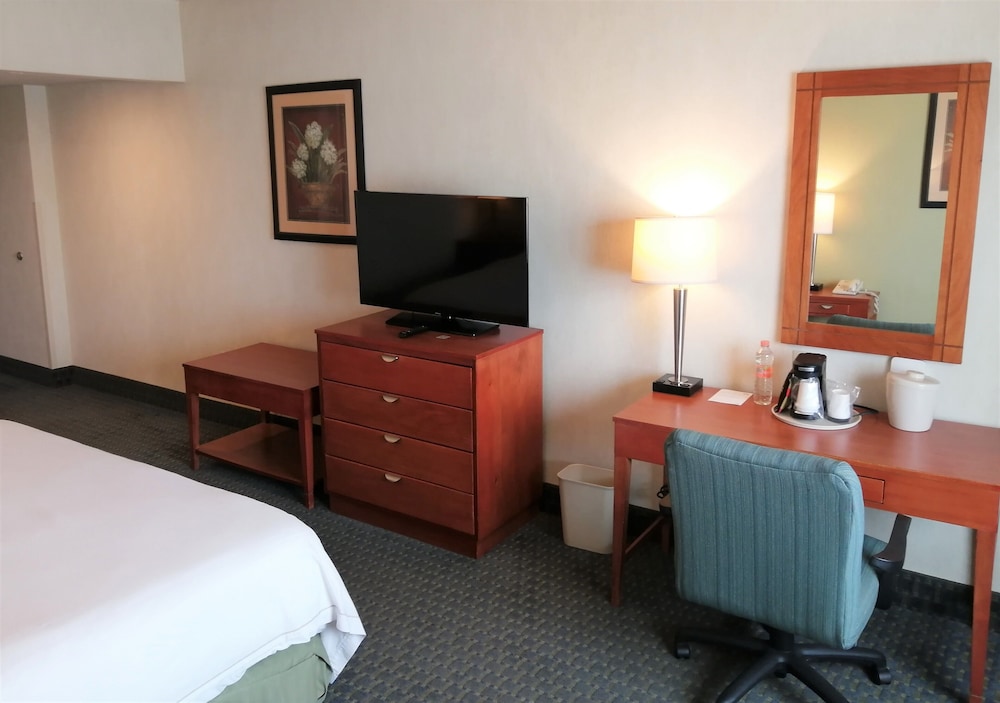 holiday inn express and suites toluca zona aeropuerto by ihg