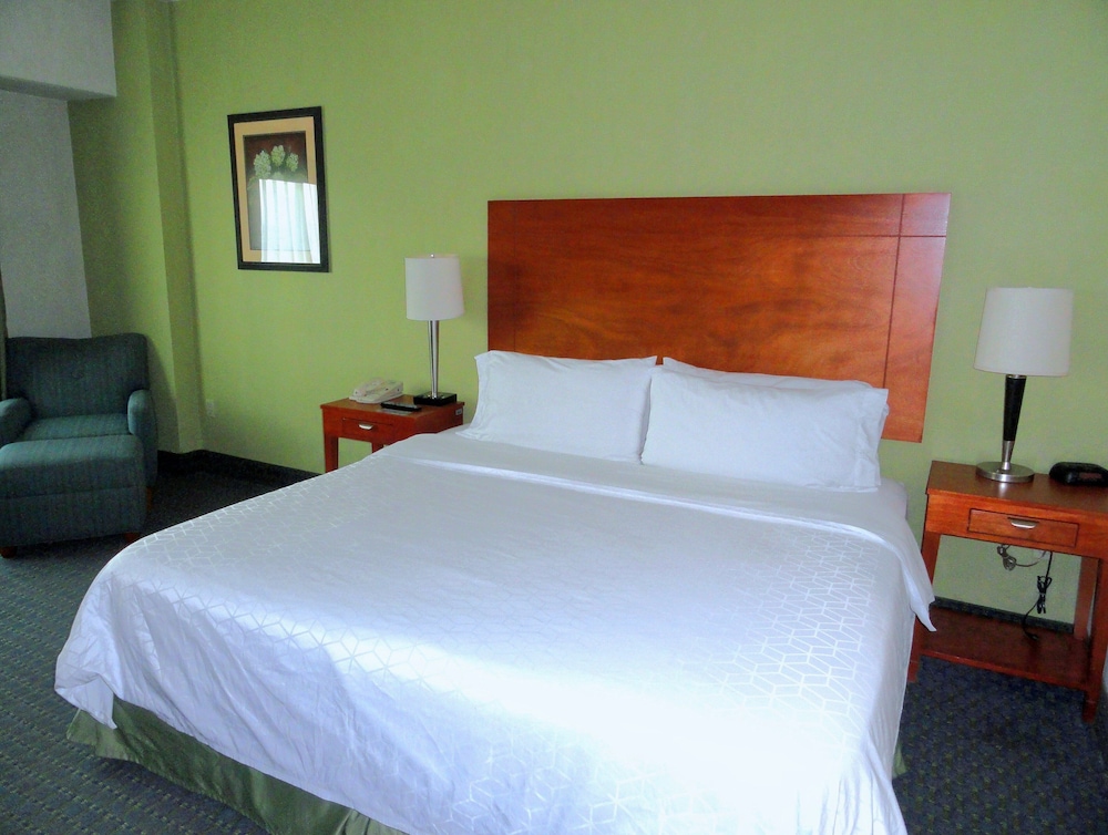 holiday inn express and suites toluca zona aeropuerto by ihg