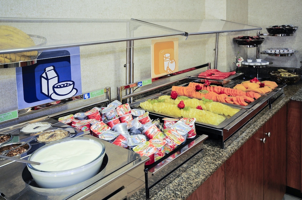 holiday inn express and suites toluca zona aeropuerto by ihg