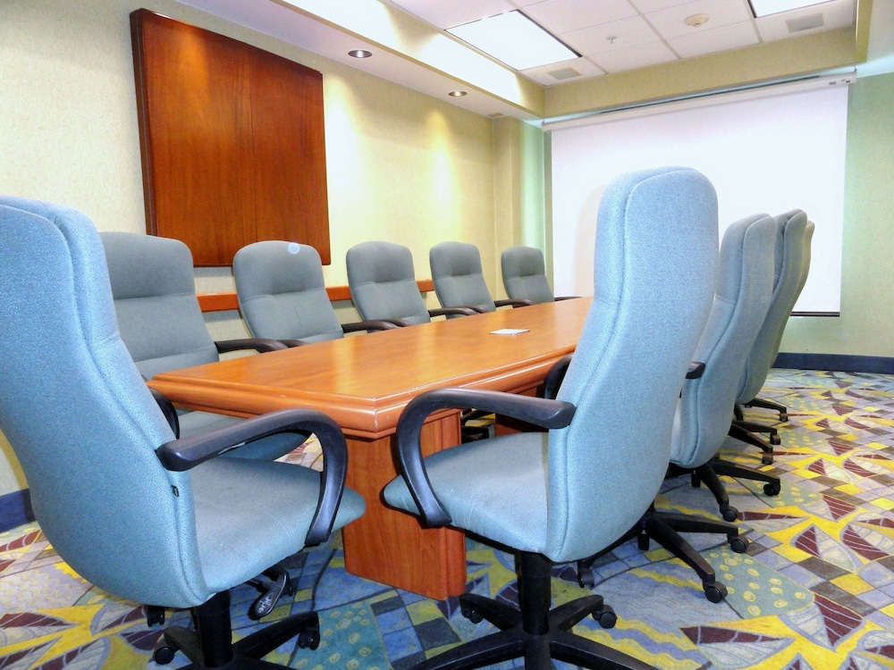holiday inn express and suites toluca zona aeropuerto by ihg