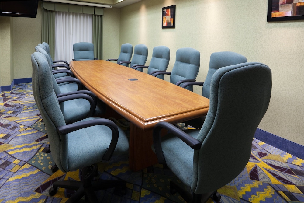 holiday inn express and suites toluca zona aeropuerto by ihg