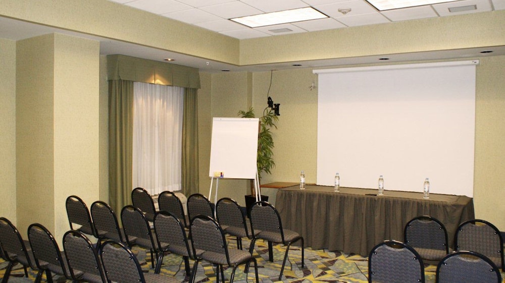 holiday inn express and suites toluca zona aeropuerto by ihg
