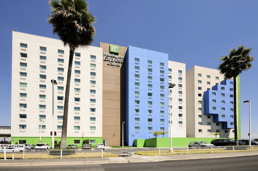 Holiday Inn Express & Suites Toluca Zona Aeropuerto By Ihg,Metepec>>Lerma,3 star