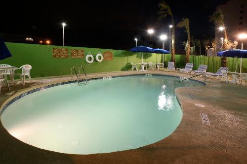 holiday inn express and suites toluca zona aeropuerto by ihg