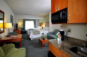 holiday inn express and suites toluca zona aeropuerto by ihg