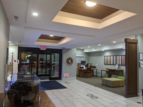 holiday inn express hotel and suites claypool hill richlands area