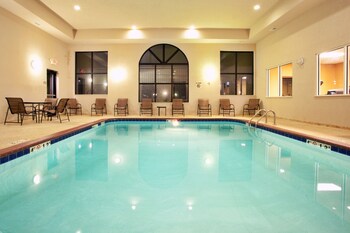 Holiday Inn Express Hotel & Suites Claypool Hill (Richlands Area),Pounding Mill>>Claypool Hill,3 star