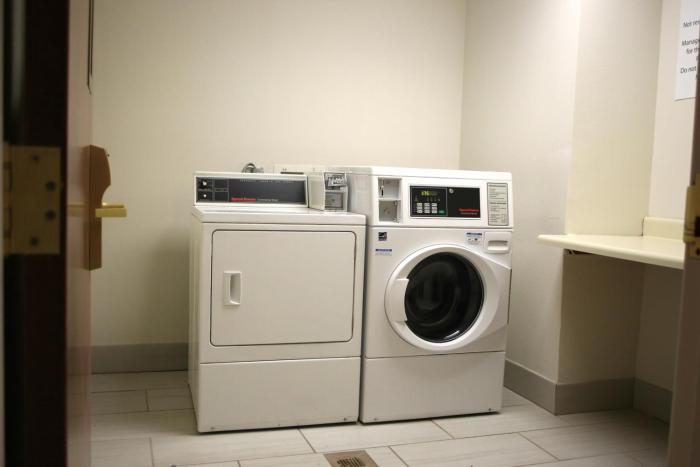 holiday inn express hotel and suites claypool hill richlands area