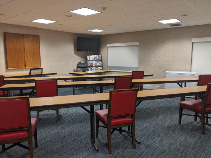 holiday inn express hotel and suites claypool hill richlands area