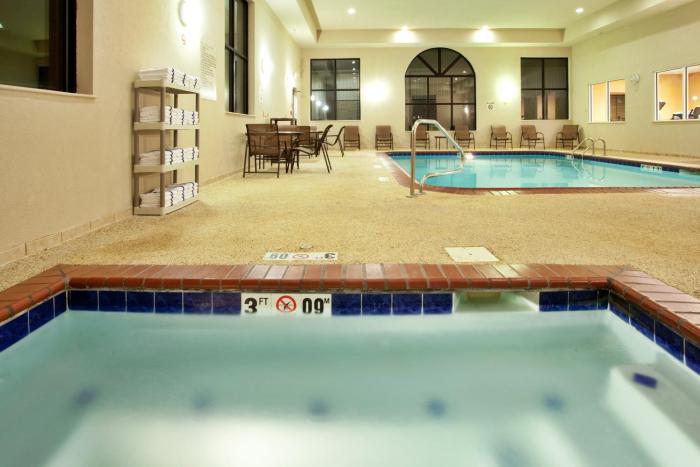 holiday inn express hotel and suites claypool hill richlands area