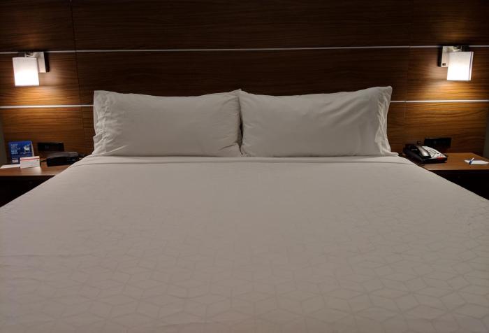 holiday inn express hotel and suites claypool hill richlands area