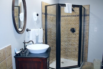 greenlight inn and suites