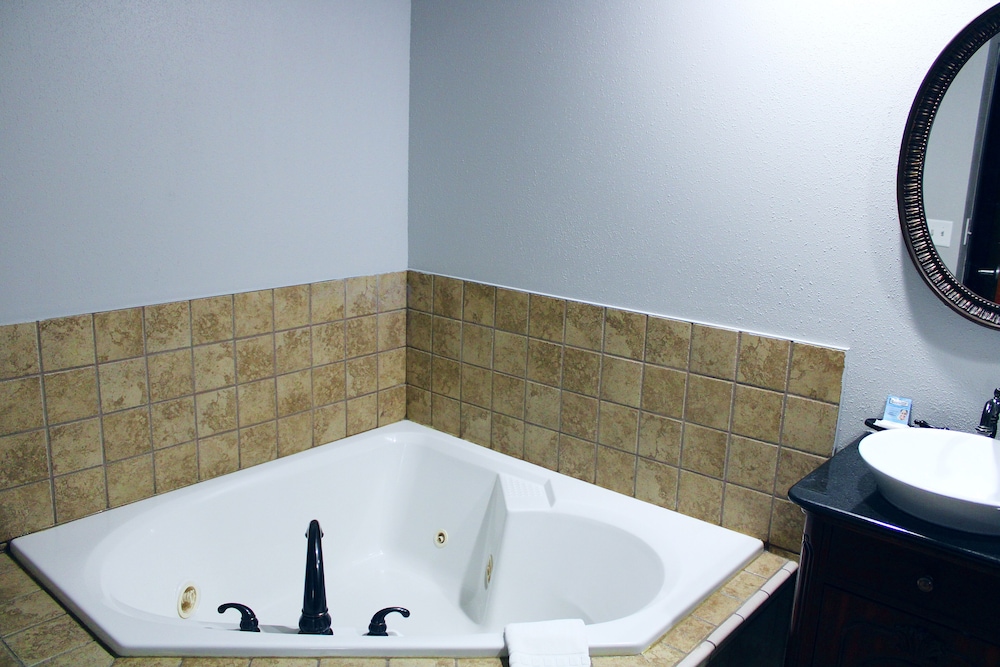 greenlight inn and suites