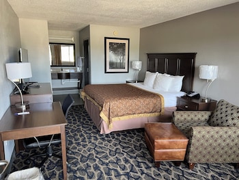 greenlight inn and suites