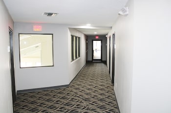 greenlight inn and suites