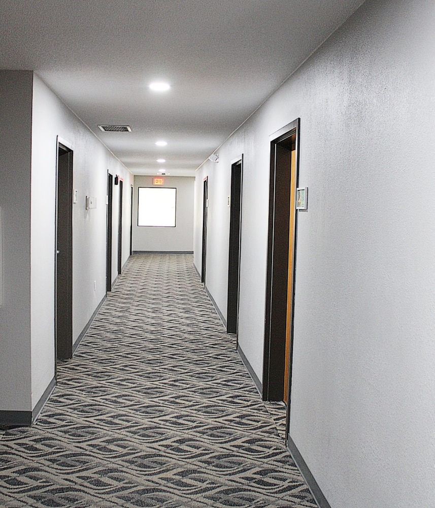 greenlight inn and suites