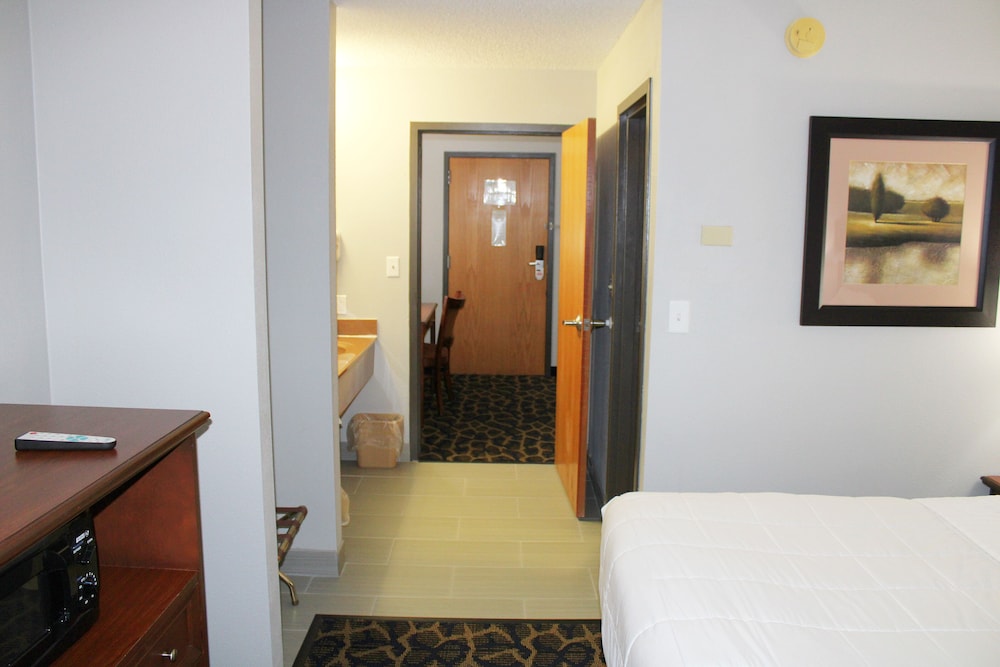 greenlight inn and suites