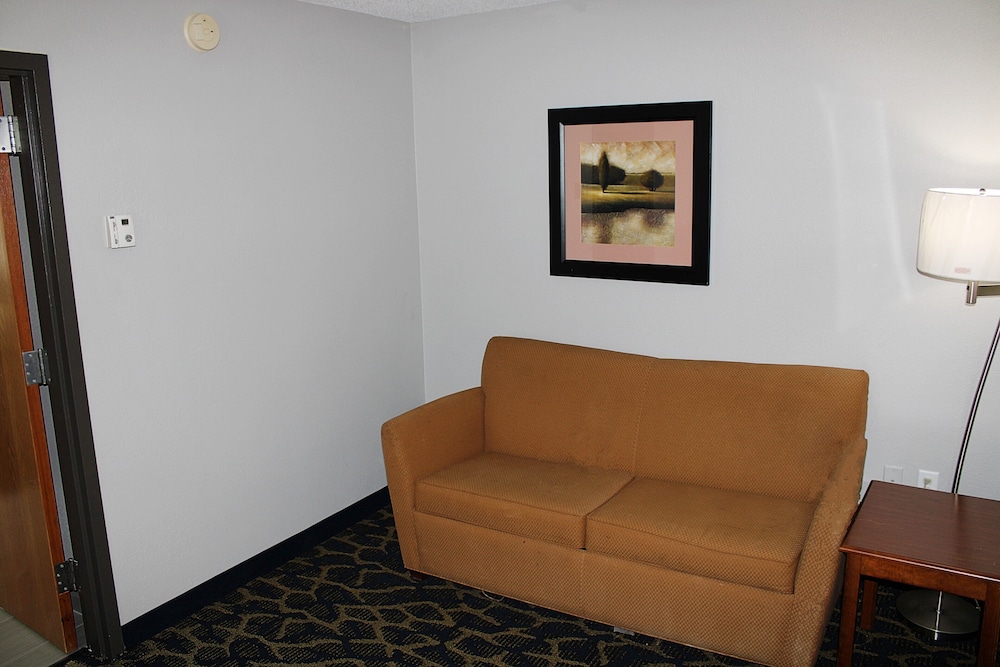 greenlight inn and suites