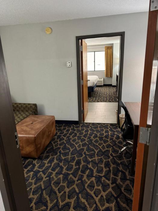 greenlight inn and suites