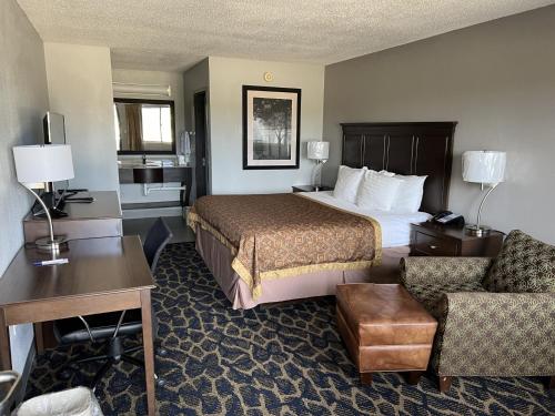 greenlight inn and suites