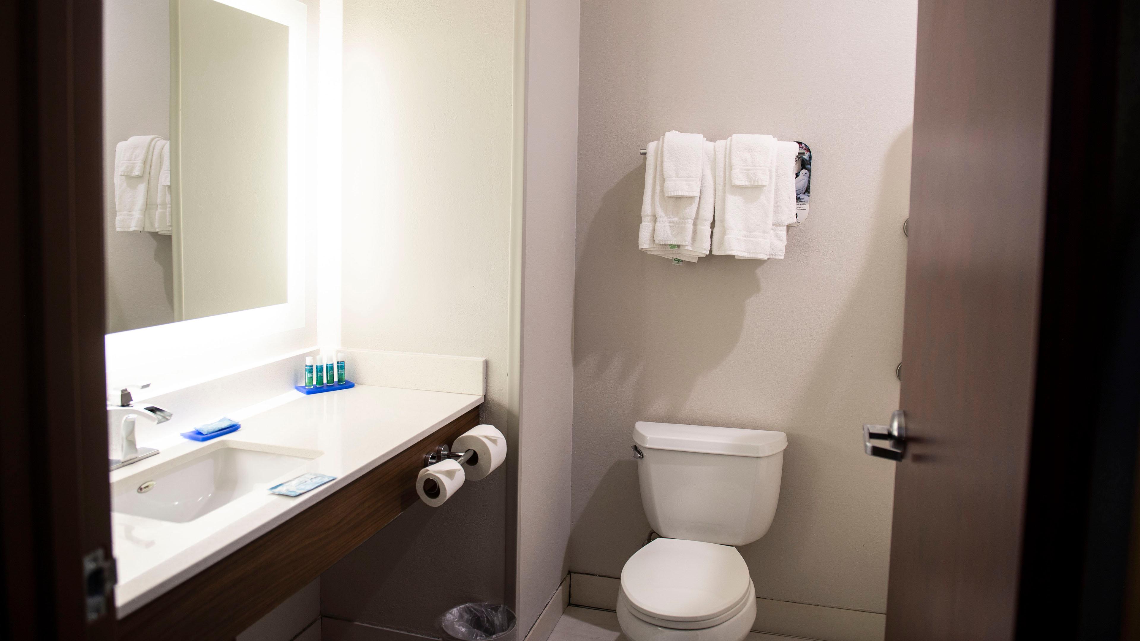 holiday inn express and suites sedalia by ihg