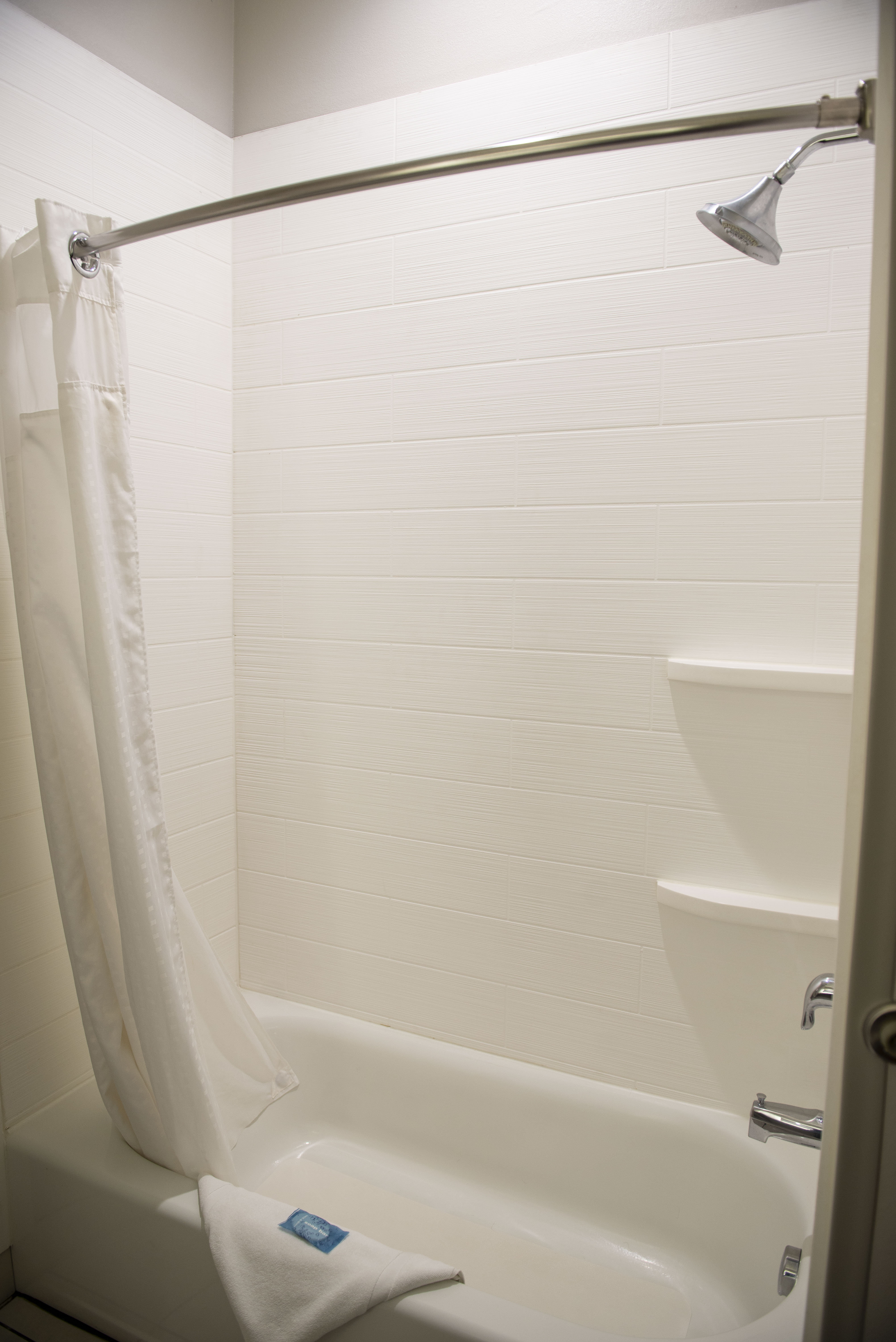 holiday inn express and suites sedalia by ihg