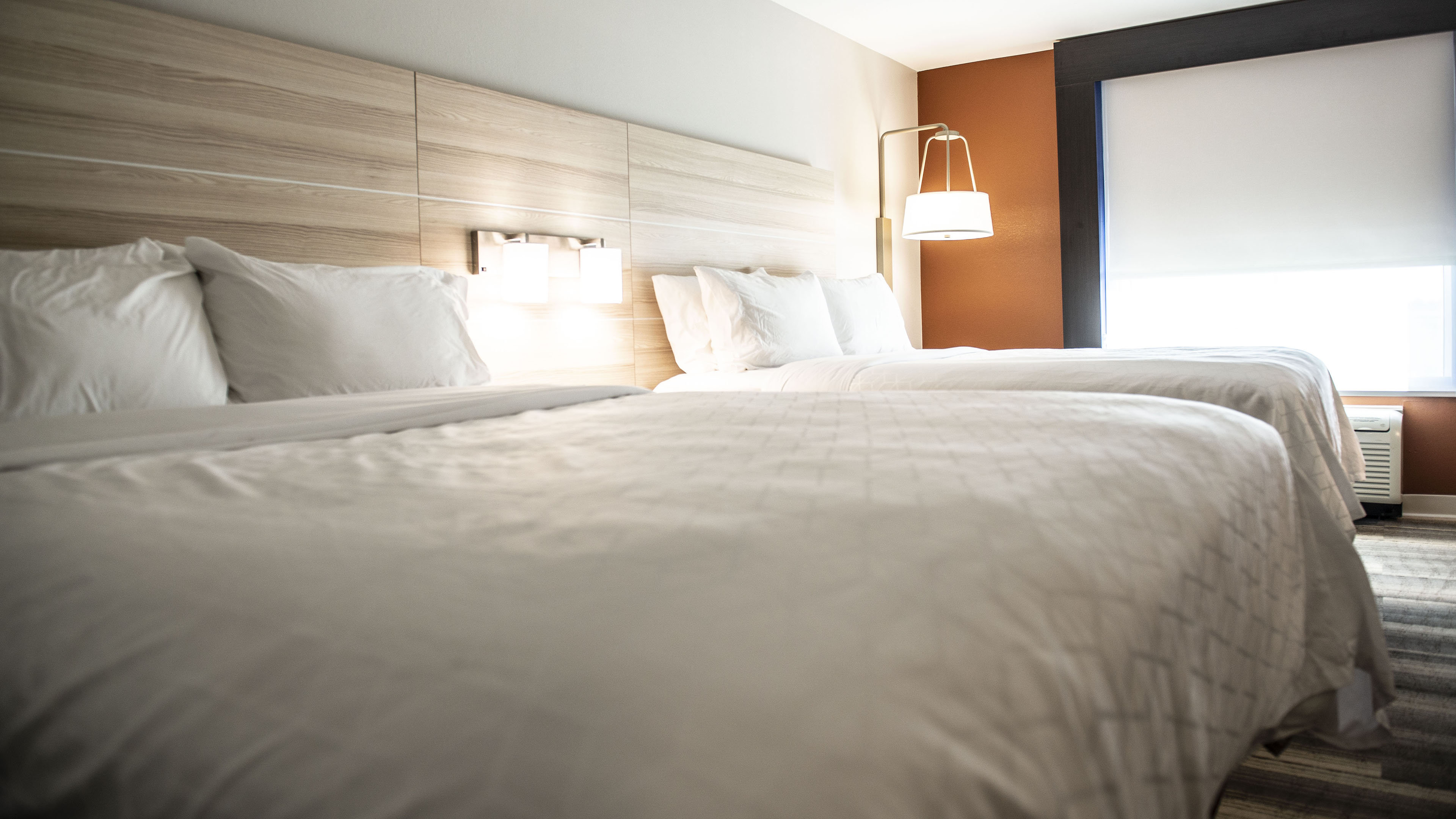 holiday inn express and suites sedalia by ihg