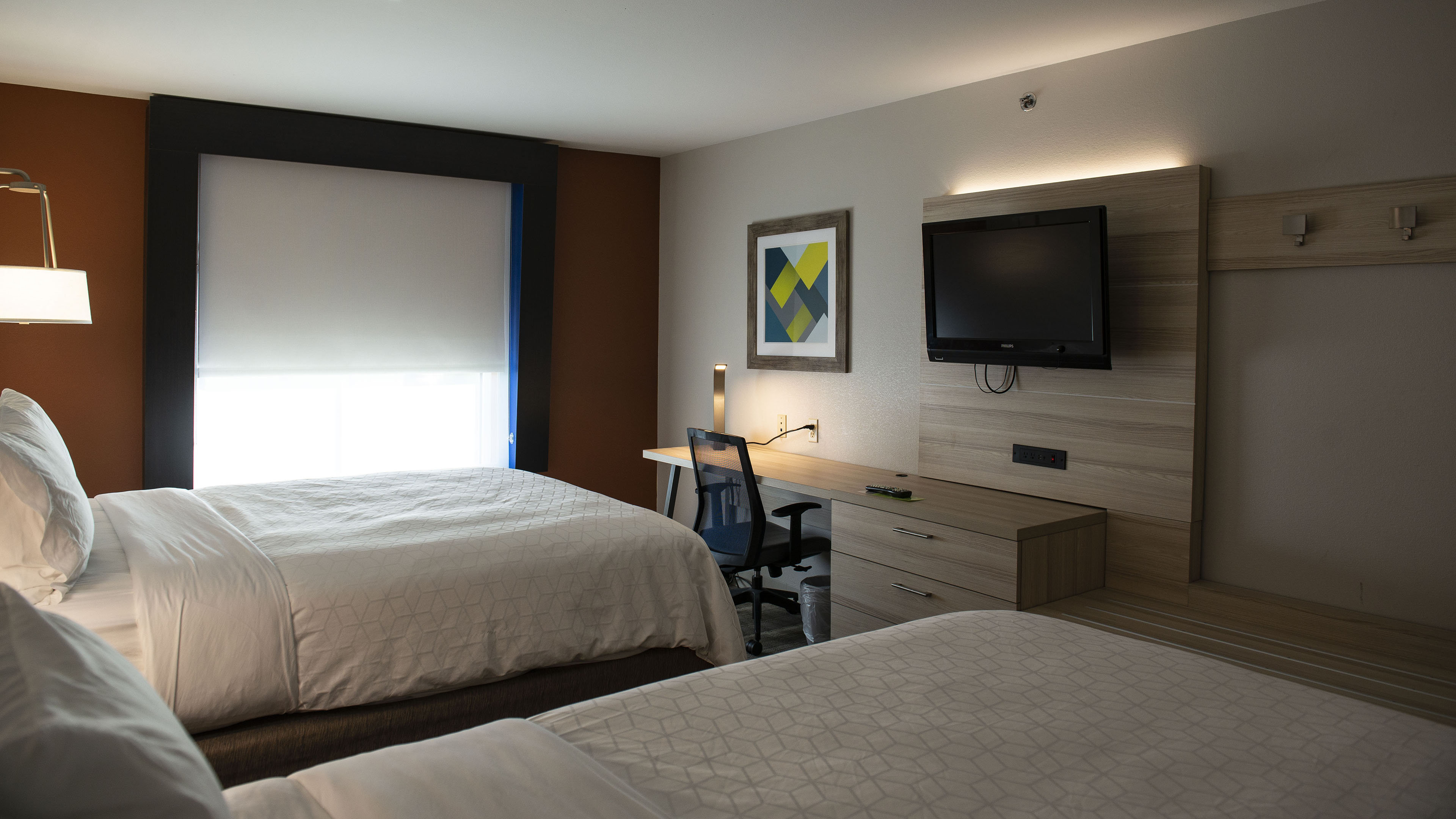 holiday inn express and suites sedalia by ihg