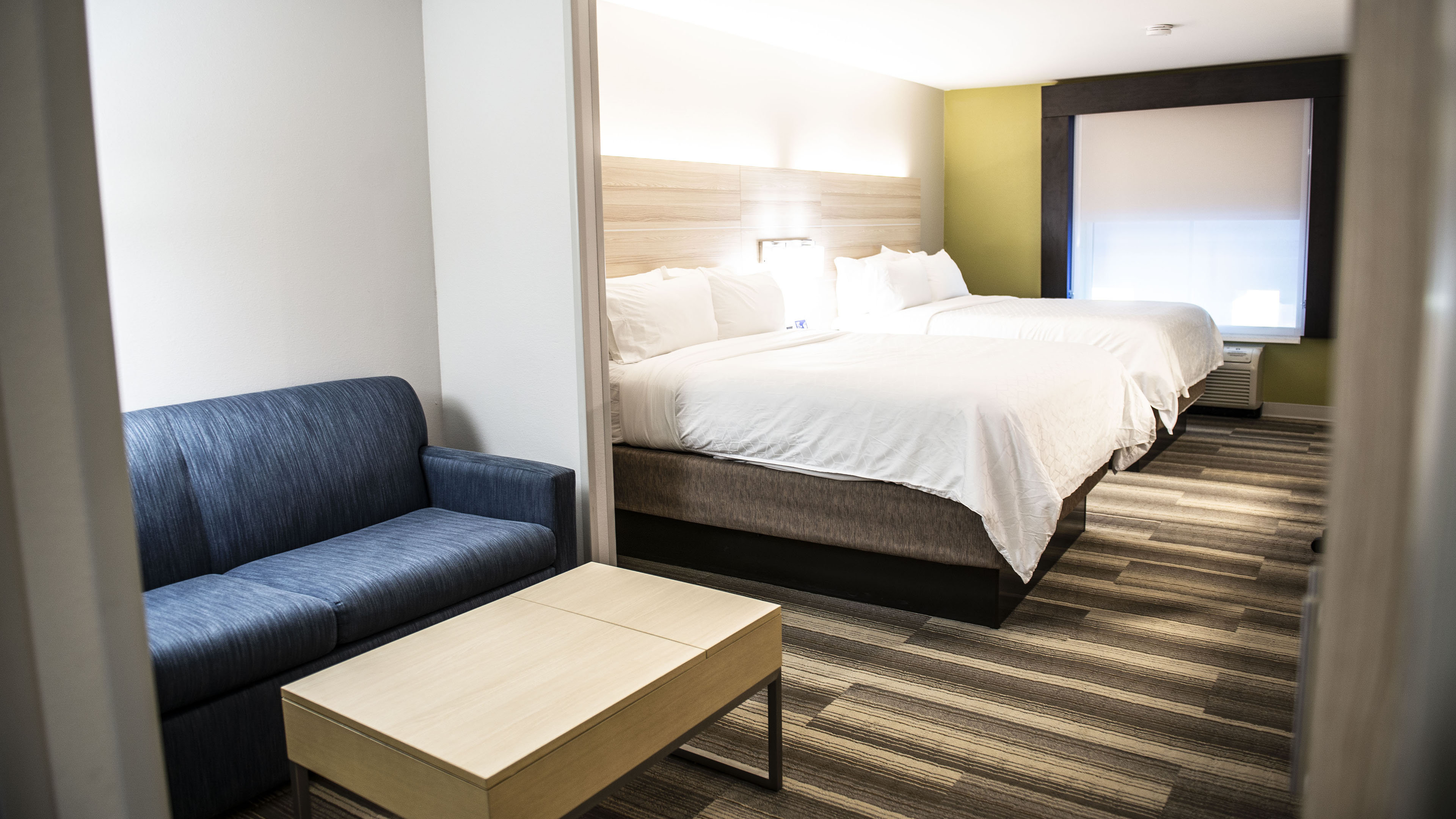 holiday inn express and suites sedalia by ihg