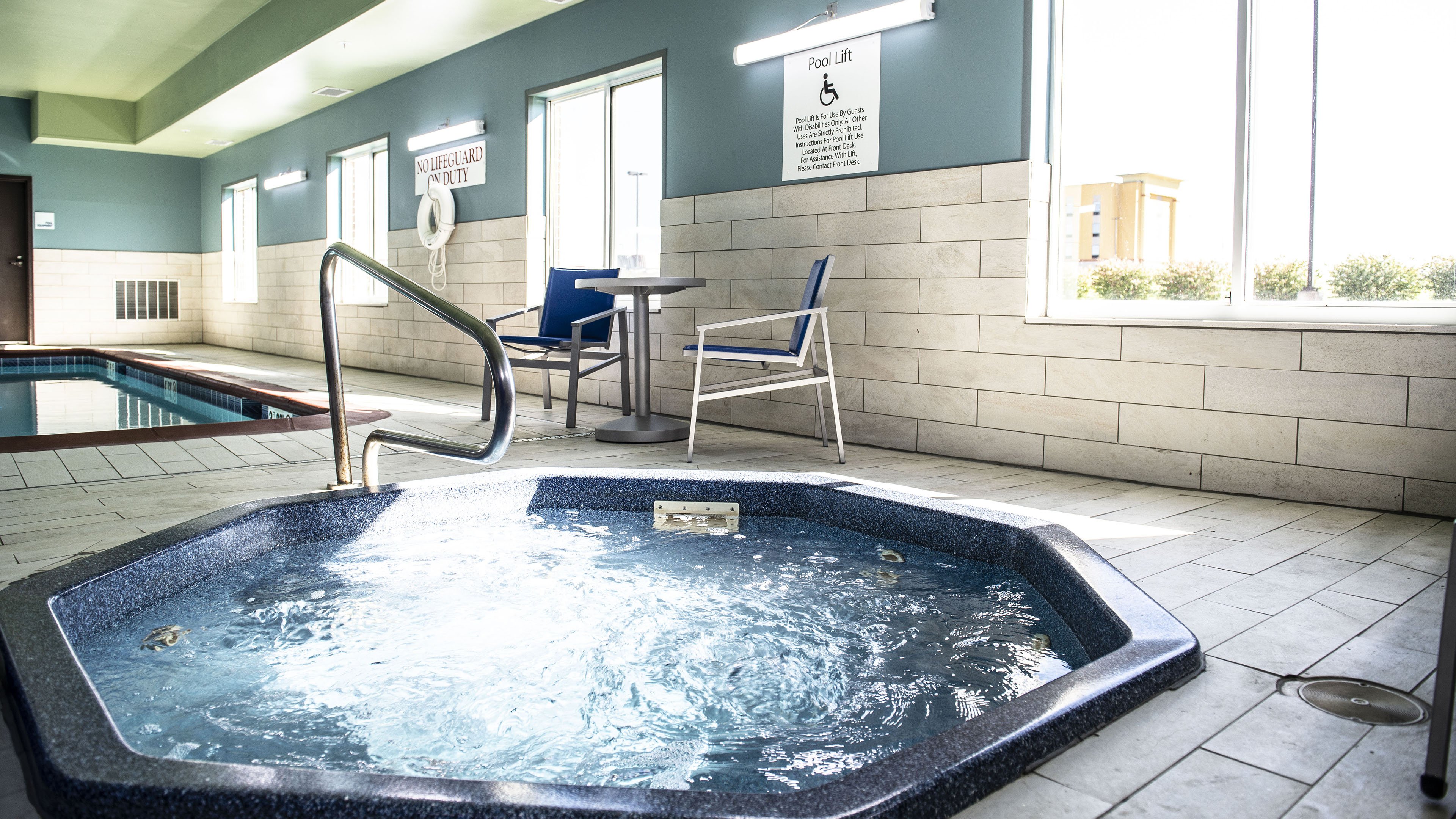 holiday inn express and suites sedalia by ihg